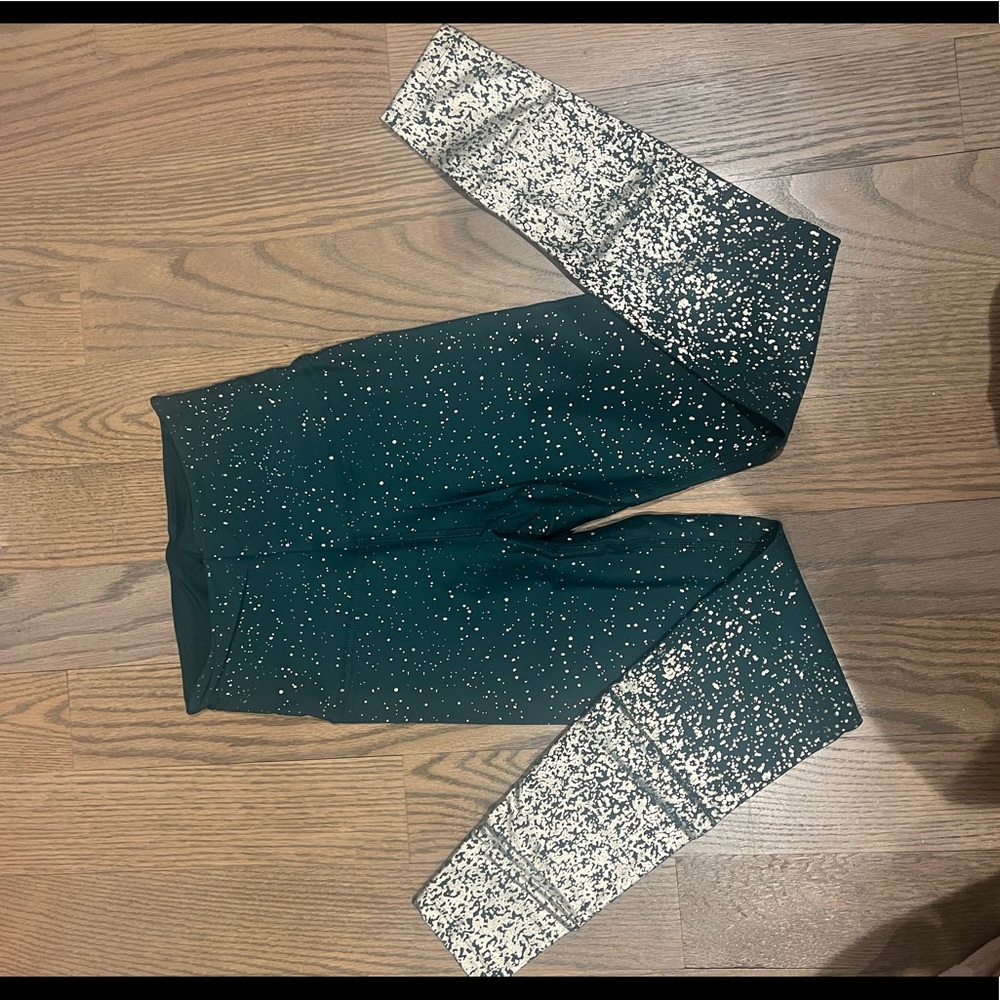 Beyond Yoga Leggings. Size S. new. No tags